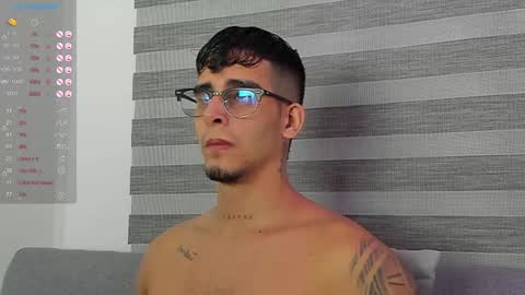   INDEPENDENT MODEL online show from 25, 1, 2025