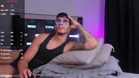   INDEPENDENT MODEL online show from 26, 2, 2025