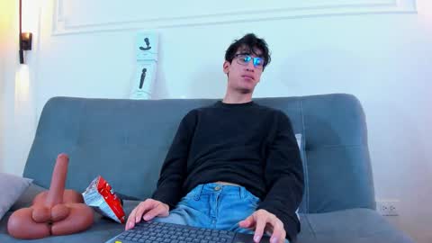 Snapshot of camilo_stark chatting on 14, 12, 2025 Camilo online show from 14, 12, 2025