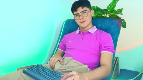 Snapshot of camilo_xcam chatting on 29, 10, 2025 CAMILO online show from 29, 10, 2025