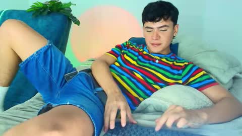 Snapshot of camilo_xcam chatting on 25, 11, 2025 CAMILO online show from 25, 11, 2025