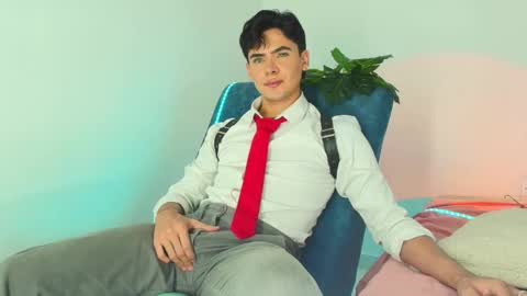 Snapshot of camilo_xcam chatting on 4, 12, 2025 CAMILO online show from 4, 12, 2025