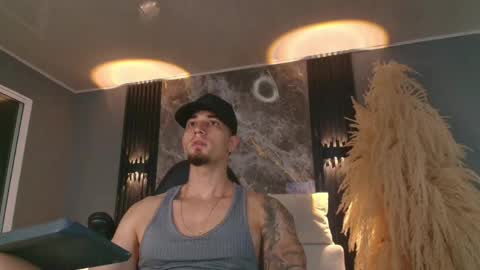 Snapshot of camiloalvarezzz3 chatting on 5, 6, 2026 CAMILO online show from 5, 6, 2026