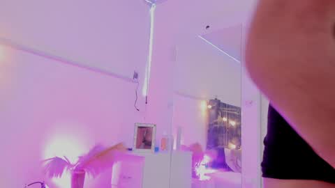 CamiloDoumit online show from 8, 2, 2025