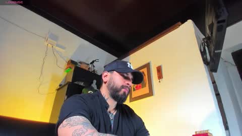 Snapshot of camilomayer chatting on 17, 9, 2025 Camilo online show from 17, 9, 2025