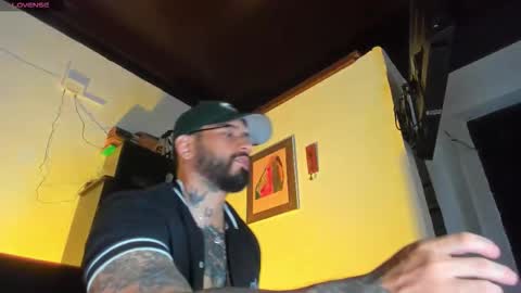 Snapshot of camilomayer chatting on 21, 9, 2025 Camilo online show from 21, 9, 2025