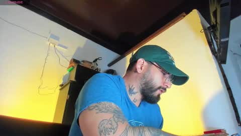 Snapshot of camilomayer chatting on 4, 10, 2025 Camilo online show from 4, 10, 2025