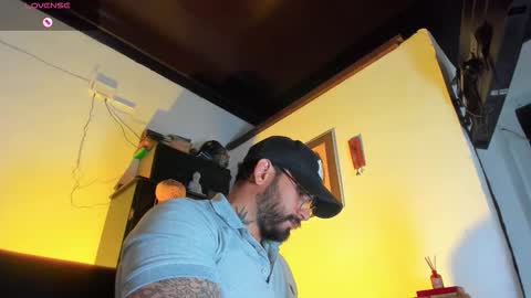 Snapshot of camilomayer chatting on 18, 11, 2025 Camilo online show from 18, 11, 2025