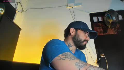 Snapshot of camilomayer chatting on 21, 12, 2025 Camilo online show from 21, 12, 2025