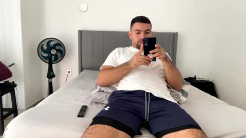 camilor_30 online show from 14, 4, 2026