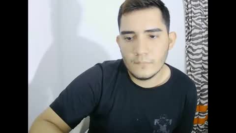 Snapshot of camilowhite_ chatting on 21, 10, 2025 Camilowhite online show from 21, 10, 2025