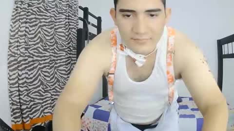 Snapshot of camilowhite_ chatting on 27, 10, 2025 Camilowhite online show from 27, 10, 2025