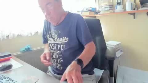 Snapshot of cammee chatting on 12, 9, 2025 Cammee online show from 12, 9, 2025