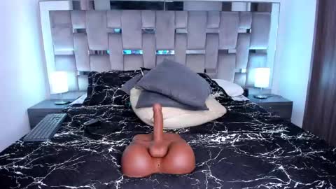 Snapshot of cammiila chatting on 22, 2, 2025 Camila online show from 22, 2, 2025