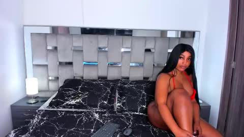 Snapshot of cammiila chatting on 21, 9, 2025 Camila online show from 21, 9, 2025