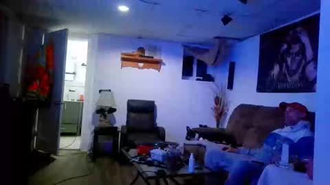 CanadaGuy1978 online show from 17, 4, 2026