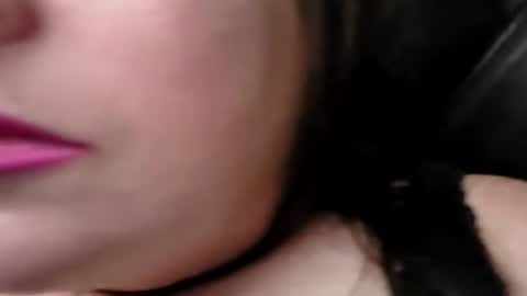 canadianqueen1973 online show from 17, 7, 2026