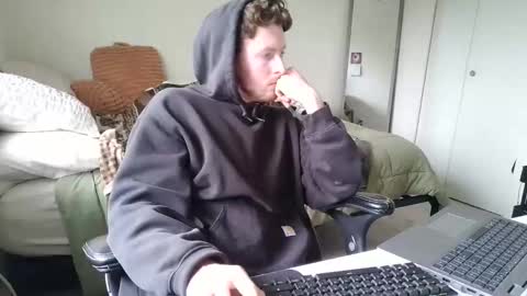 Devon online show from 3, 2, 2025