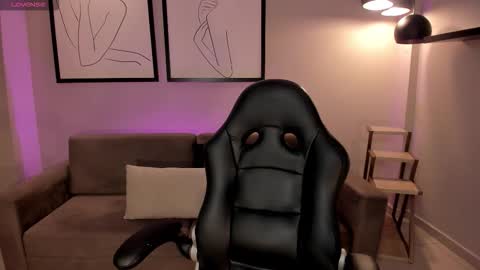 Snapshot of candaserussell chatting on 9, 9, 2025 Candanse R online show from 9, 9, 2025