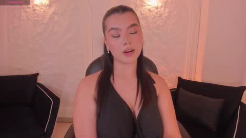 Snapshot of candaserussell chatting on 4, 12, 2025 Candanse R online show from 4, 12, 2025