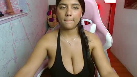 Snapshot of candela_smith chatting on 2, 10, 2025 Candelaria online show from 2, 10, 2025