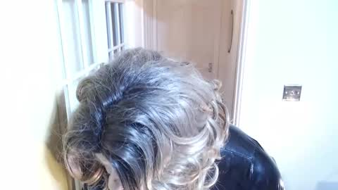 Snapshot of candi_smokes chatting on 23, 11, 2025 candi smokes online show from 23, 11, 2025