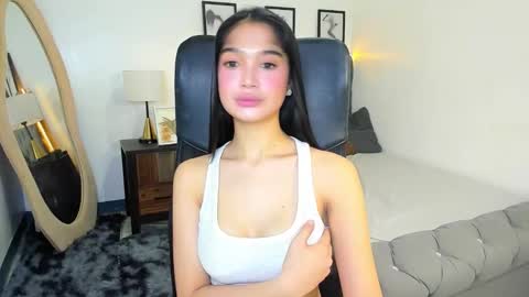 Snapshot of candiceferragamo chatting on 21, 10, 2025 candiceferragamo online show from 21, 10, 2025