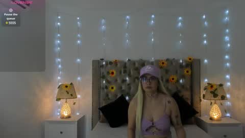 Snapshot of candiegilson__ chatting on 6, 3, 2025 Candie online show from 6, 3, 2025