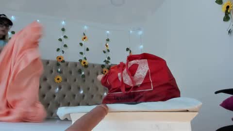 Snapshot of candiegilson__ chatting on 15, 9, 2025 Candie online show from 15, 9, 2025