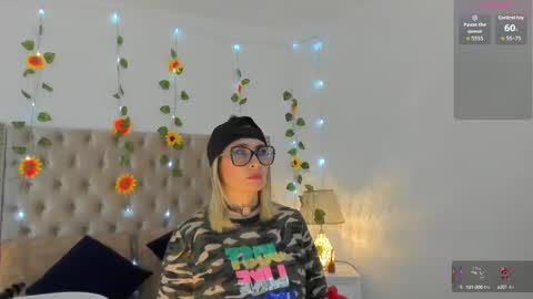 Snapshot of candiegilson__ chatting on 5, 10, 2025 Candie online show from 5, 10, 2025