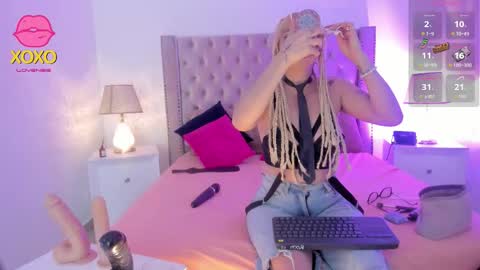 Snapshot of candiegilson__ chatting on 28, 11, 2025 Candie online show from 28, 11, 2025