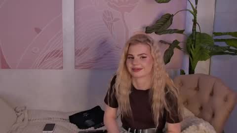 Candies online show from 16, 4, 2026