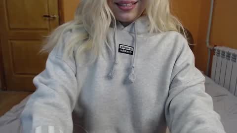 Snapshot of candy_9797 chatting on 22, 2, 2025 Candy online show from 22, 2, 2025