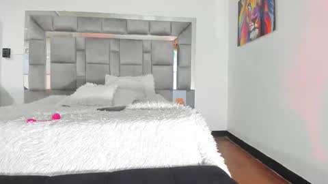 Snapshot of candy_and_andy1 chatting on 1, 12, 2025 Candy And Andy online show from 1, 12, 2025