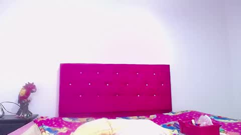 CANDY DUSTANO online show from 25, 1, 2025