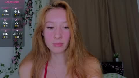 Snapshot of candy_flosse chatting on 5, 10, 2025 candy_flosse online show from 5, 10, 2025