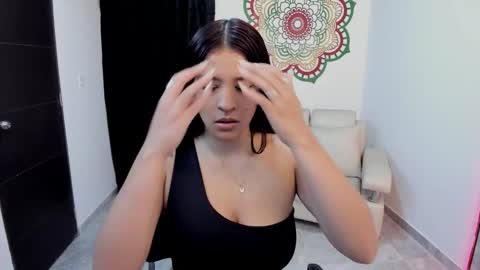 Snapshot of candy_fox_19 chatting on 24, 11, 2025 candy_fox_19 online show from 24, 11, 2025