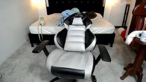 candy online show from 16, 2, 2025