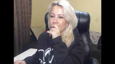 Snapshot of candy_hellenx chatting on 13, 1, 2026 candy_hellenx online show from 13, 1, 2026