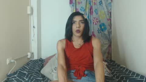 Snapshot of candy_hot_trans chatting on 24, 1, 2025 candy_hot_trans online show from 24, 1, 2025