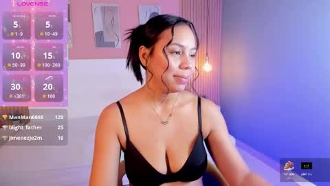 Snapshot of candy_lux30 chatting on 28, 9, 2025 Candy online show from 28, 9, 2025