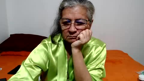 Snapshot of candy_mature_ chatting on 19, 7, 2026 candy online show from 19, 7, 2026