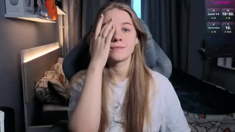 Snapshot of candy_meggie chatting on 10, 2, 2025 Megan online show from 10, 2, 2025