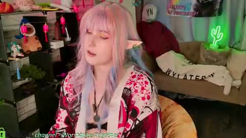 Snapshot of candy_yeahh chatting on 25, 6, 2026 Mary online show from 25, 6, 2026