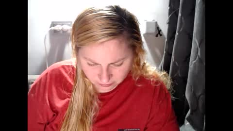 Snapshot of candycream74 chatting on 8, 2, 2025 Laura online show from 8, 2, 2025