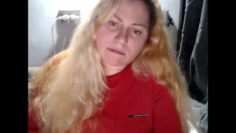 Snapshot of candycream74 chatting on 8, 2, 2025 Laura online show from 8, 2, 2025