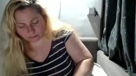 Snapshot of candycream74 chatting on 13, 2, 2025 Laura online show from 13, 2, 2025