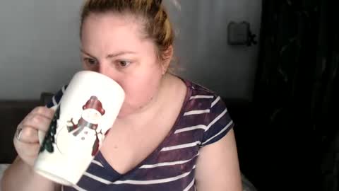 Snapshot of candycream74 chatting on 14, 2, 2025 Laura online show from 14, 2, 2025