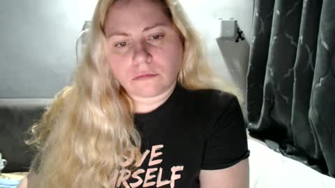 Snapshot of candycream74 chatting on 15, 2, 2025 Laura online show from 15, 2, 2025