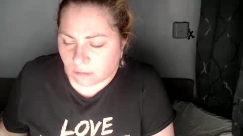 Snapshot of candycream74 chatting on 19, 2, 2025 Laura online show from 19, 2, 2025